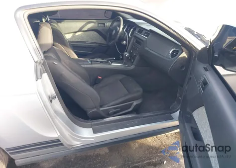 2011 Ford Mustang V6 z USA, uszkodzony, nr VIN 1ZVBP8AM0B5138905